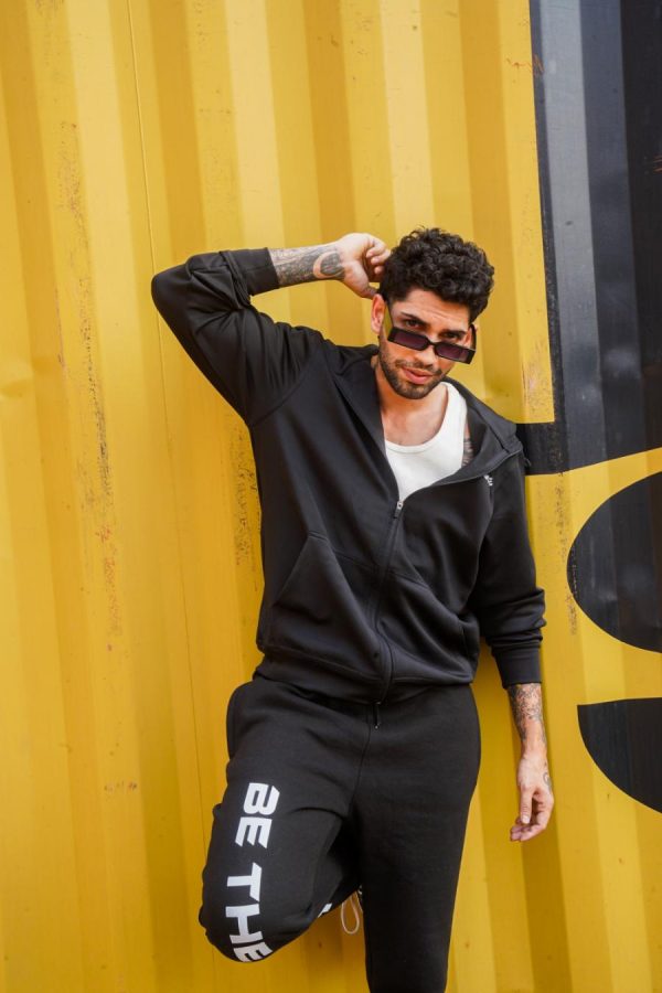 Hoodie Ten - Image 9